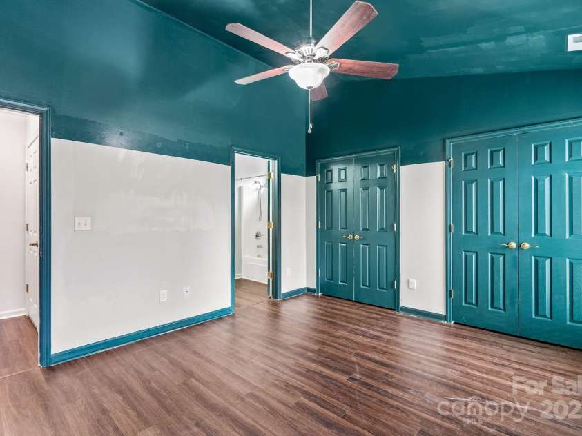 21 Woodthorn Road, Weaverville, NC 28787.  MLS# CAR4222952, YatesRealty ID 2526. 