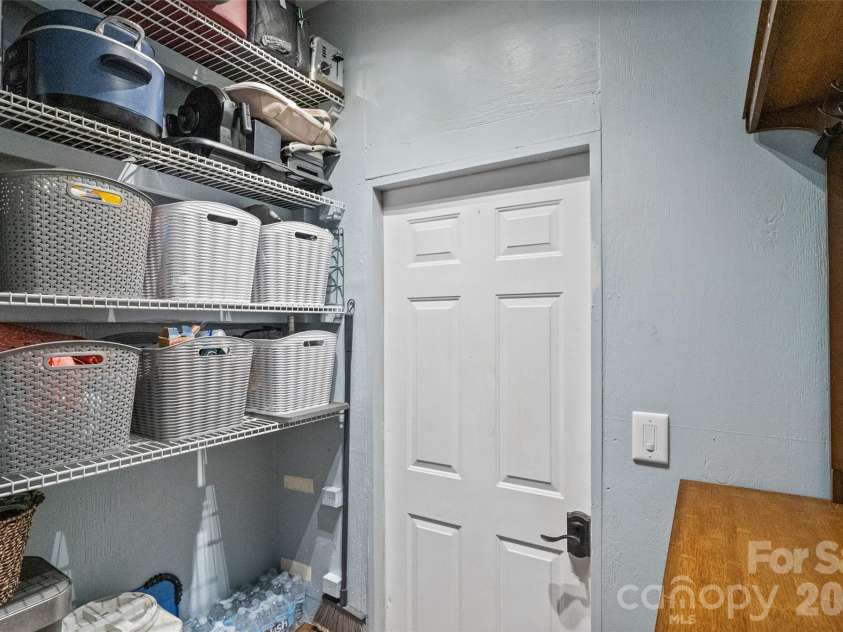 9525 Goldsmith Lane, Mint Hill, NC 28227.  MLS# CAR4333829, YatesRealty ID 2526. Drop Zone/Storage