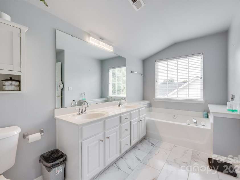 3725 Leela Palace Way, Fort Mill, SC 29708.  MLS# CAR4266047, YatesRealty ID 25260. 