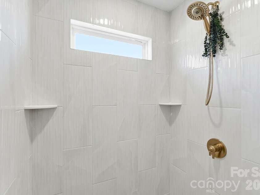 6922 Charnel Lane, Climax, NC 27233.  MLS# CAR4381655, YatesRealty ID 25263. 