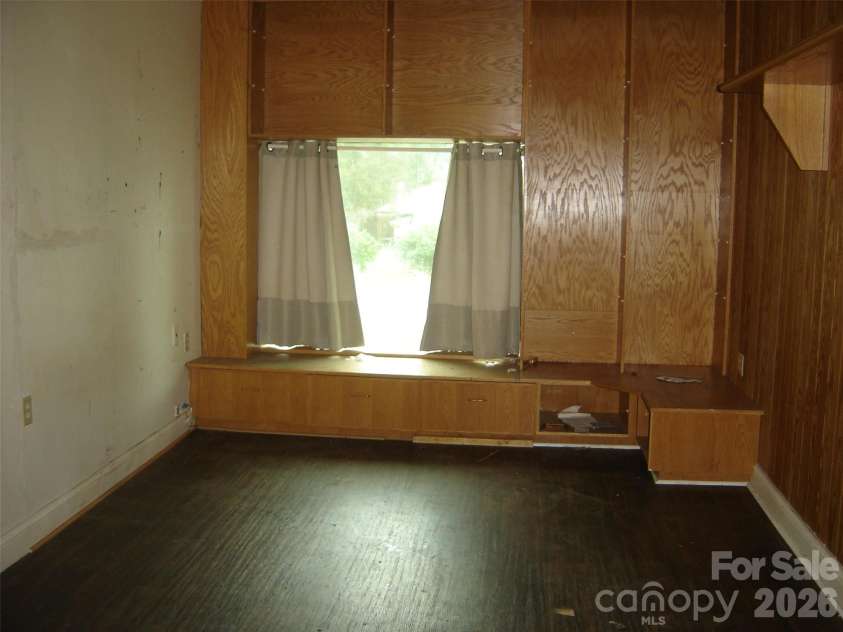 11832 Moonridge Drive, Charlotte, NC 28226.  MLS# CAR4385774, YatesRealty ID 25264. 