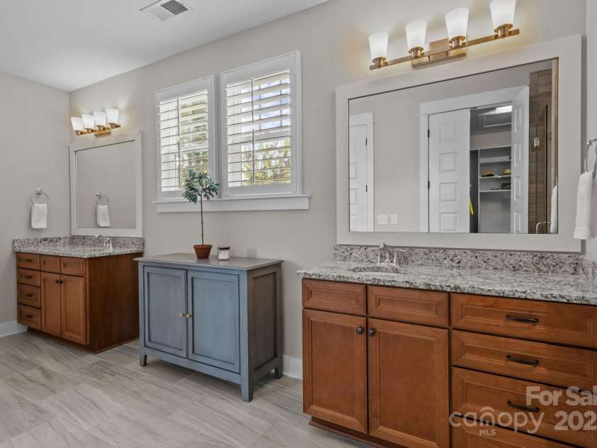 124 Slocumb Lane, Mooresville, NC 28117.  MLS# CAR4271314, YatesRealty ID 25265. 
