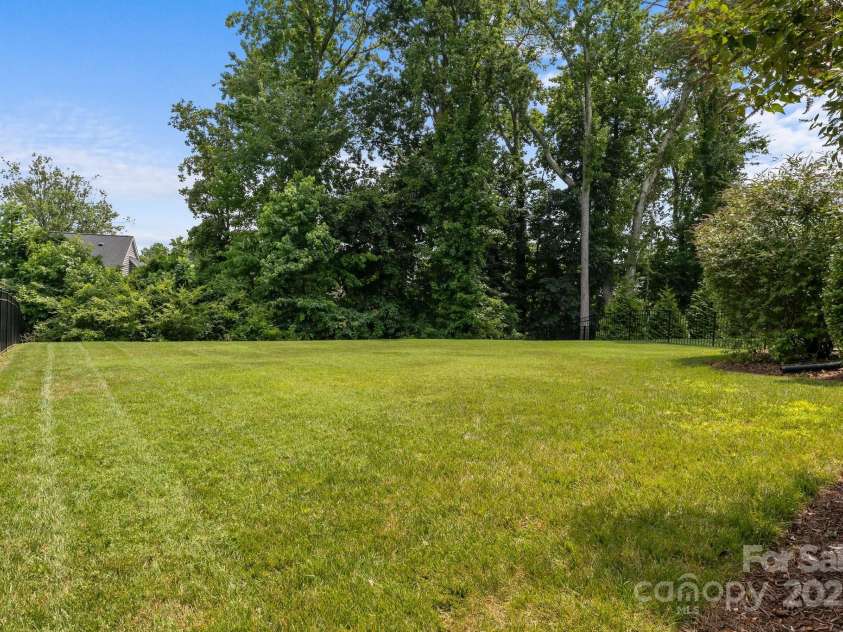 124 Slocumb Lane, Mooresville, NC 28117.  MLS# CAR4271314, YatesRealty ID 25265. 