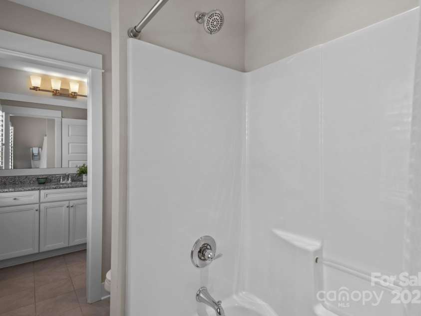 124 Slocumb Lane, Mooresville, NC 28117.  MLS# CAR4271314, YatesRealty ID 25265. Full bath upstairs 1