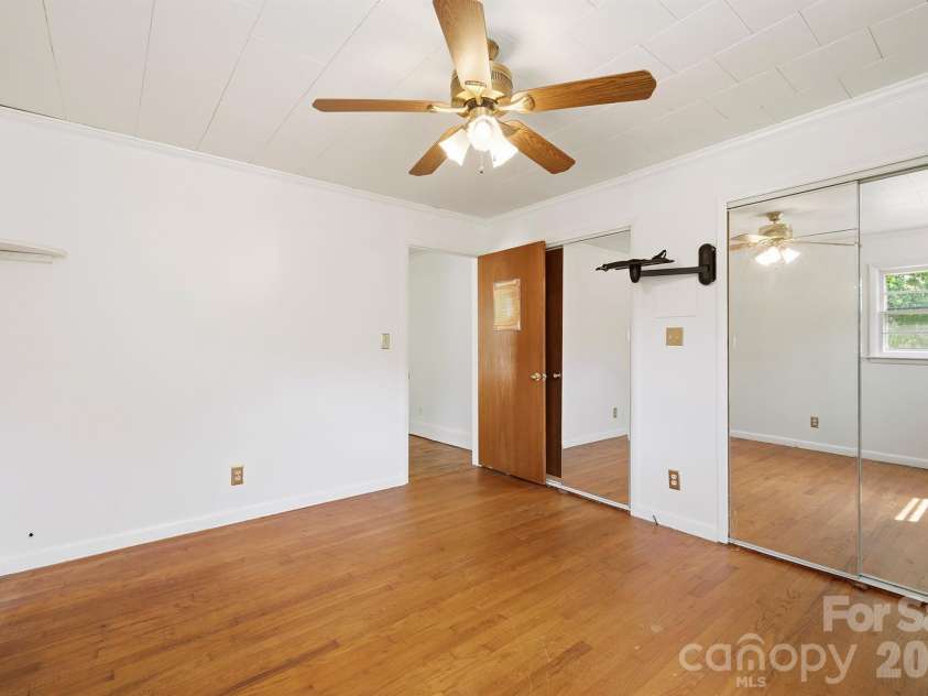 2308 11th Avenue, Hickory, NC 28601.  MLS# CAR4386307, YatesRealty ID 25265. 