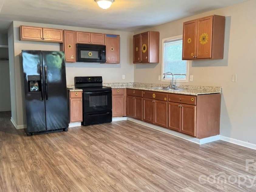 6304 Clearwater Drive, Indian Trail, NC 28079.  MLS# CAR4386323, YatesRealty ID 25267. 