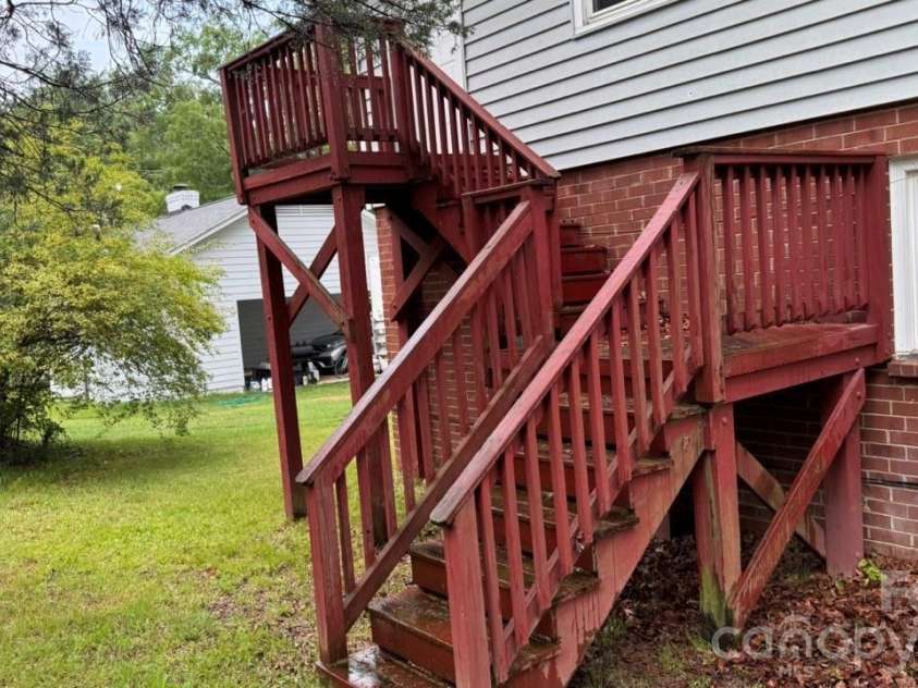 6304 Clearwater Drive, Indian Trail, NC 28079.  MLS# CAR4386323, YatesRealty ID 25267. 