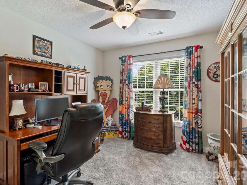 1302 Laurel Woods Drive, Gastonia, NC 28052.  MLS# CAR4386113, YatesRealty ID 25268. 