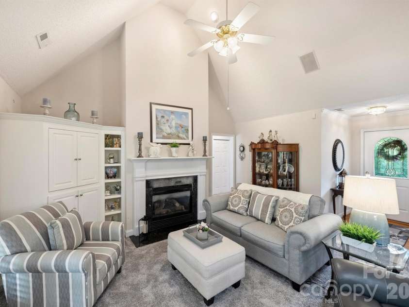 1302 Laurel Woods Drive, Gastonia, NC 28052.  MLS# CAR4386113, YatesRealty ID 25268. 