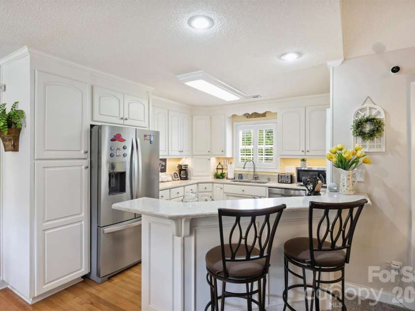 1302 Laurel Woods Drive, Gastonia, NC 28052.  MLS# CAR4386113, YatesRealty ID 25268. 