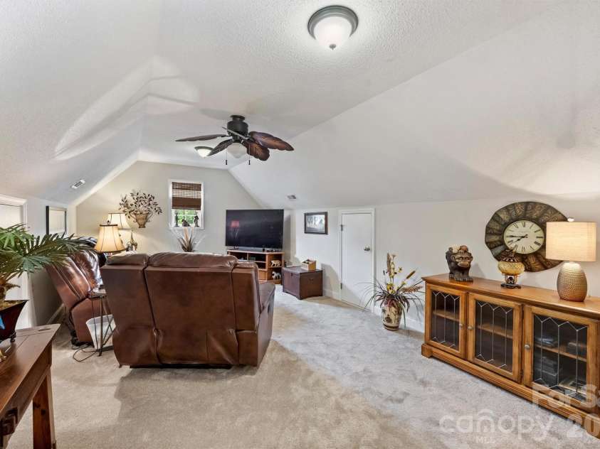 1302 Laurel Woods Drive, Gastonia, NC 28052.  MLS# CAR4386113, YatesRealty ID 25268. 