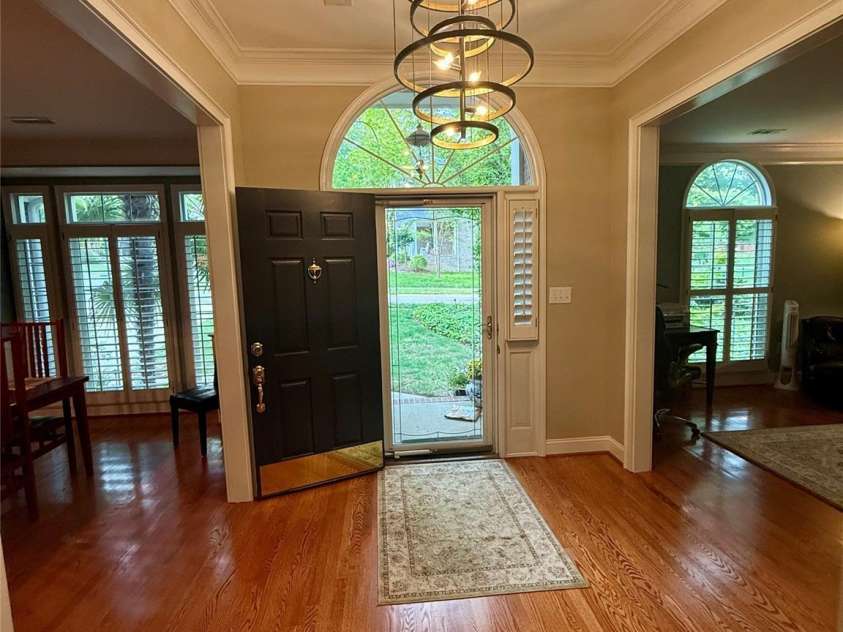 3813 Beauvista Drive, Charlotte, NC 28269.  MLS# CAR4275235, YatesRealty ID 25268. 