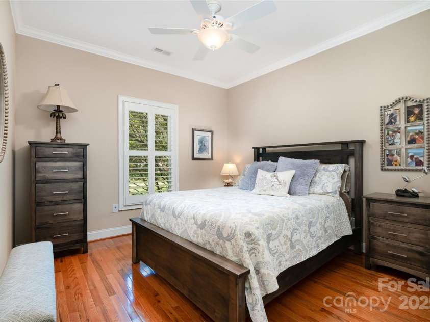 3813 Beauvista Drive, Charlotte, NC 28269.  MLS# CAR4275235, YatesRealty ID 25268. 
