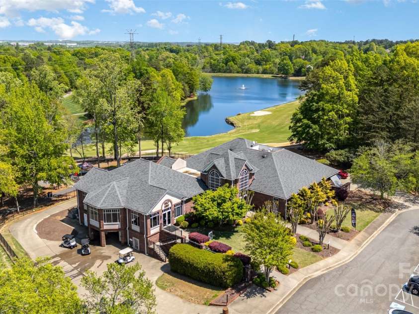 3813 Beauvista Drive, Charlotte, NC 28269.  MLS# CAR4275235, YatesRealty ID 25268. 