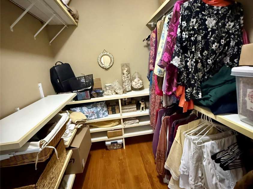 3813 Beauvista Drive, Charlotte, NC 28269.  MLS# CAR4275235, YatesRealty ID 25268. Walk in closet