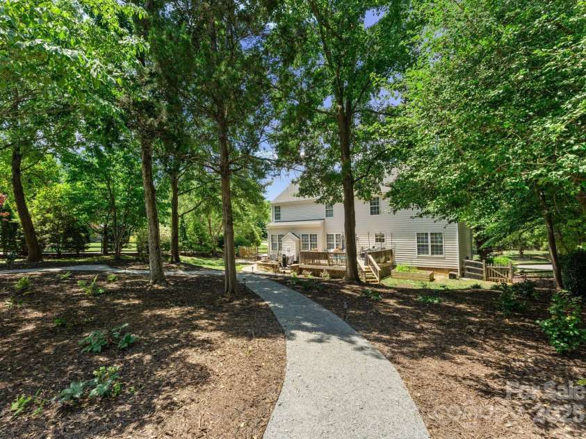 11202 Mountain Pine Drive, Charlotte, NC 28214.  MLS# CAR4273710, YatesRealty ID 25269. Beautifully Landscaped Outdoor Retreat