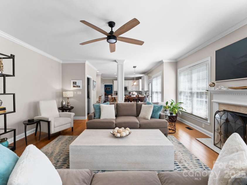 11202 Mountain Pine Drive, Charlotte, NC 28214.  MLS# CAR4273710, YatesRealty ID 25269. Expansive Family Living Area