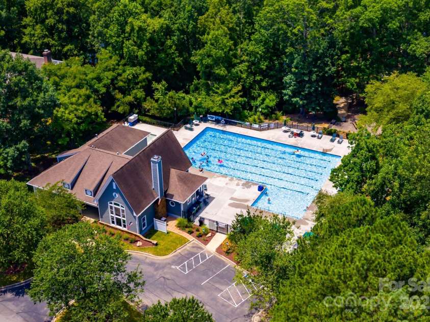 11202 Mountain Pine Drive, Charlotte, NC 28214.  MLS# CAR4273710, YatesRealty ID 25269. Neighborhood Pool and Clubhouse