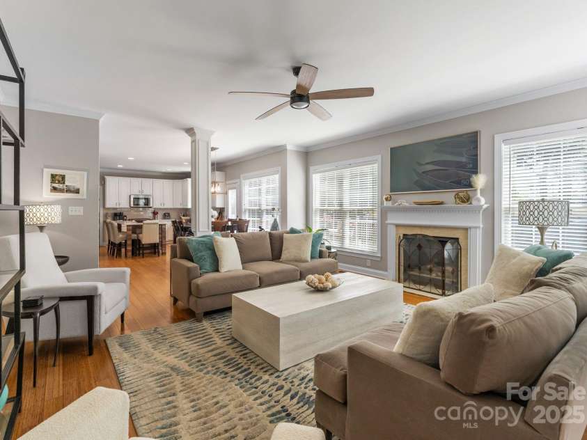 11202 Mountain Pine Drive, Charlotte, NC 28214.  MLS# CAR4273710, YatesRealty ID 25269. The Heart of the Home