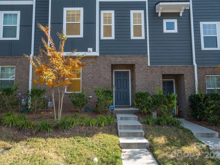 3515 Auburn Curb Road, Charlotte, NC 28217.  MLS# CAR4318575, YatesRealty ID 2527. 