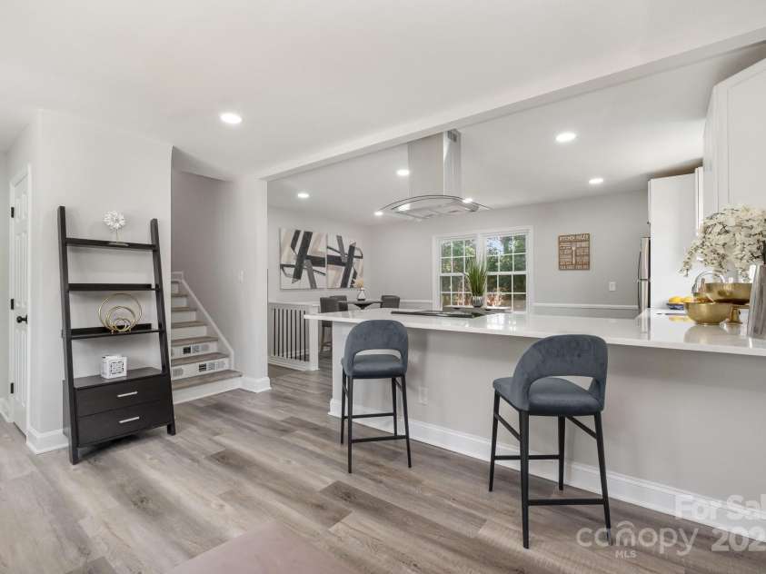 8208 Doverdale Lane, Charlotte, NC 28217.  MLS# CAR4274909, YatesRealty ID 2527. 