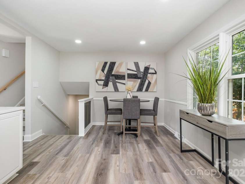 8208 Doverdale Lane, Charlotte, NC 28217.  MLS# CAR4274909, YatesRealty ID 2527. 