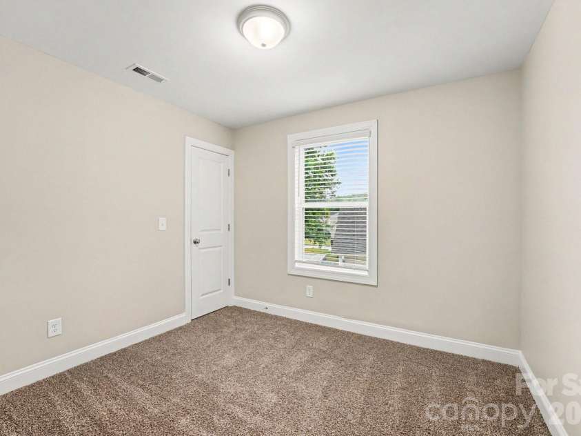 1468 Mayfair Drive, Conover, NC 28613.  MLS# CAR4384503, YatesRealty ID 25270. 