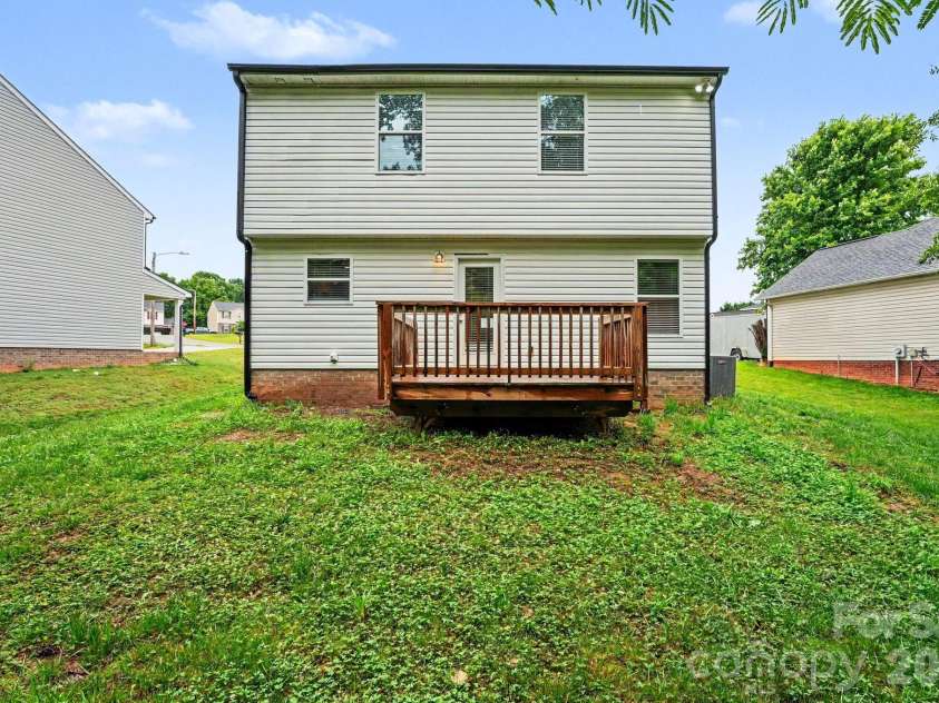 1468 Mayfair Drive, Conover, NC 28613.  MLS# CAR4384503, YatesRealty ID 25270. 