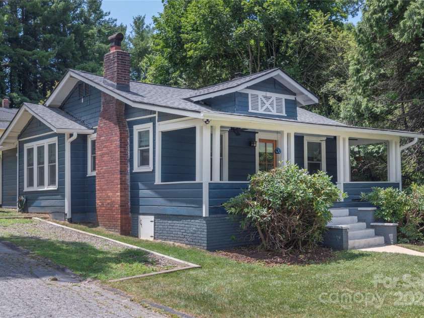 148 Mimosa Drive, Asheville, NC 28806.  MLS# CAR4278064, YatesRealty ID 25270. 