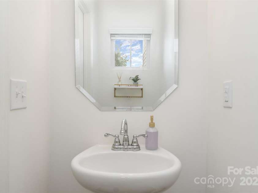1111 Freeman View Drive, Albemarle, NC 28001.  MLS# CAR4278766, YatesRealty ID 25271. 
