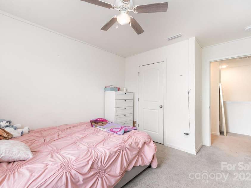 1111 Freeman View Drive, Albemarle, NC 28001.  MLS# CAR4278766, YatesRealty ID 25271. 