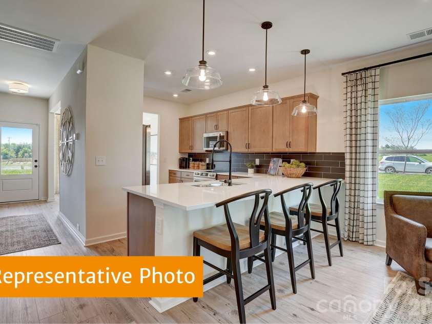 4231 Ruth Creek Court, Charlotte, NC 28216.  MLS# CAR4386354, YatesRealty ID 25271. 