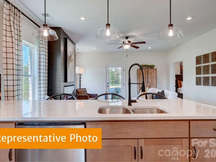 4231 Ruth Creek Court, Charlotte, NC 28216.  MLS# CAR4386354, YatesRealty ID 25271. 