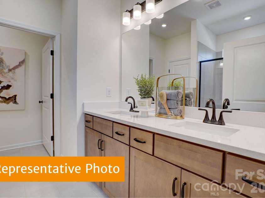 4231 Ruth Creek Court, Charlotte, NC 28216.  MLS# CAR4386354, YatesRealty ID 25271. 