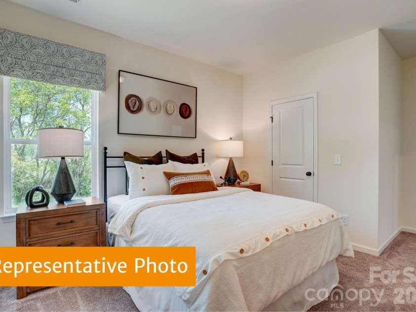 4231 Ruth Creek Court, Charlotte, NC 28216.  MLS# CAR4386354, YatesRealty ID 25271. 