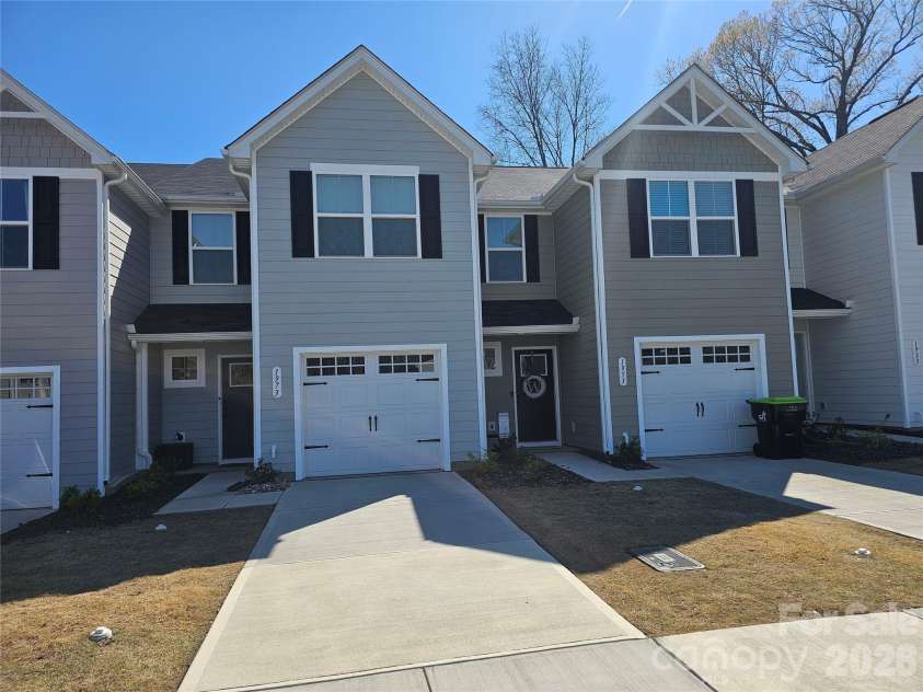 1973 Stephens Farm Drive, China Grove, NC 28023.  MLS# CAR4386090, YatesRealty ID 25272. 