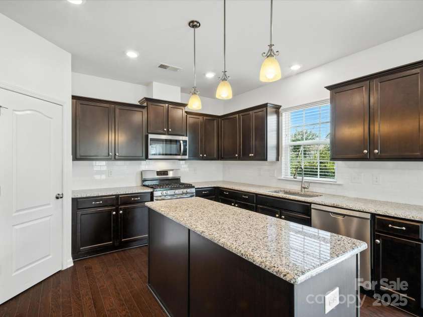 1000 Hudson Mill Drive, Waxhaw, NC 28173.  MLS# CAR4280177, YatesRealty ID 25273. 