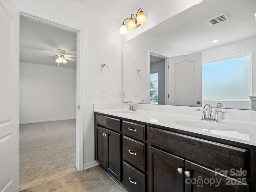 1000 Hudson Mill Drive, Waxhaw, NC 28173.  MLS# CAR4280177, YatesRealty ID 25273. 