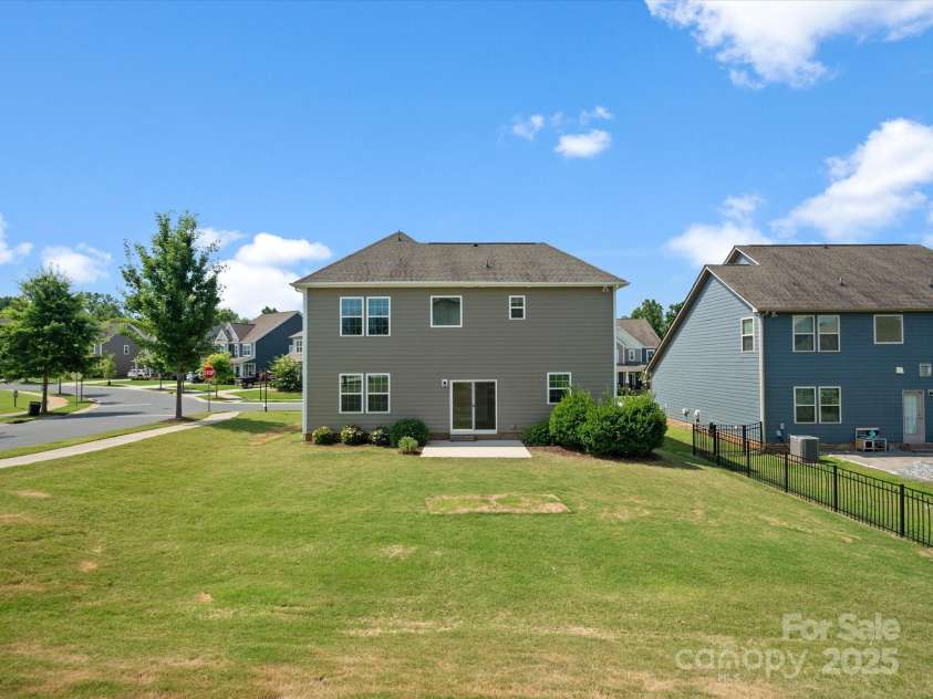 1000 Hudson Mill Drive, Waxhaw, NC 28173.  MLS# CAR4280177, YatesRealty ID 25273. 