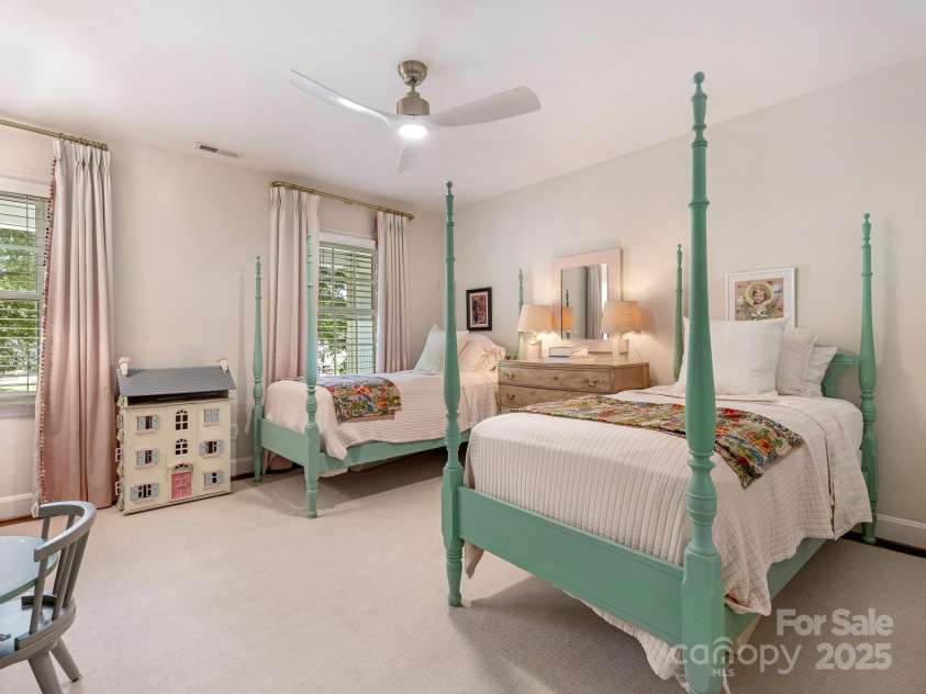 3001 Colony Road, Charlotte, NC 28211.  MLS# CAR4275681, YatesRealty ID 25274. Bedroom