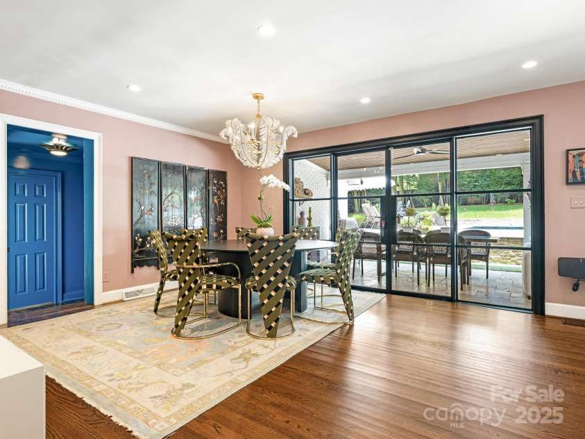 3001 Colony Road, Charlotte, NC 28211.  MLS# CAR4275681, YatesRealty ID 25274. Dining room