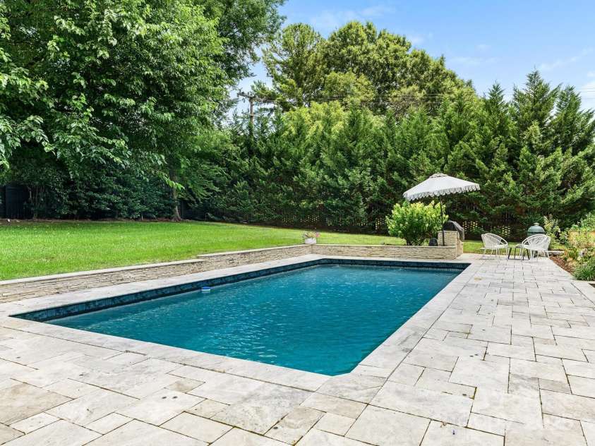 3001 Colony Road, Charlotte, NC 28211.  MLS# CAR4275681, YatesRealty ID 25274. Pool