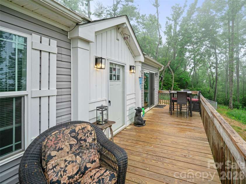 86 Jarrett Drive, Bakersville, NC 28705.  MLS# CAR4386273, YatesRealty ID 25274. 