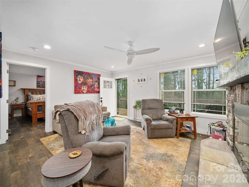 86 Jarrett Drive, Bakersville, NC 28705.  MLS# CAR4386273, YatesRealty ID 25274. 