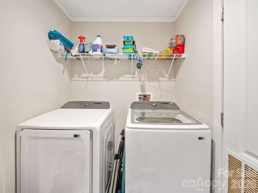 86 Jarrett Drive, Bakersville, NC 28705.  MLS# CAR4386273, YatesRealty ID 25274. 