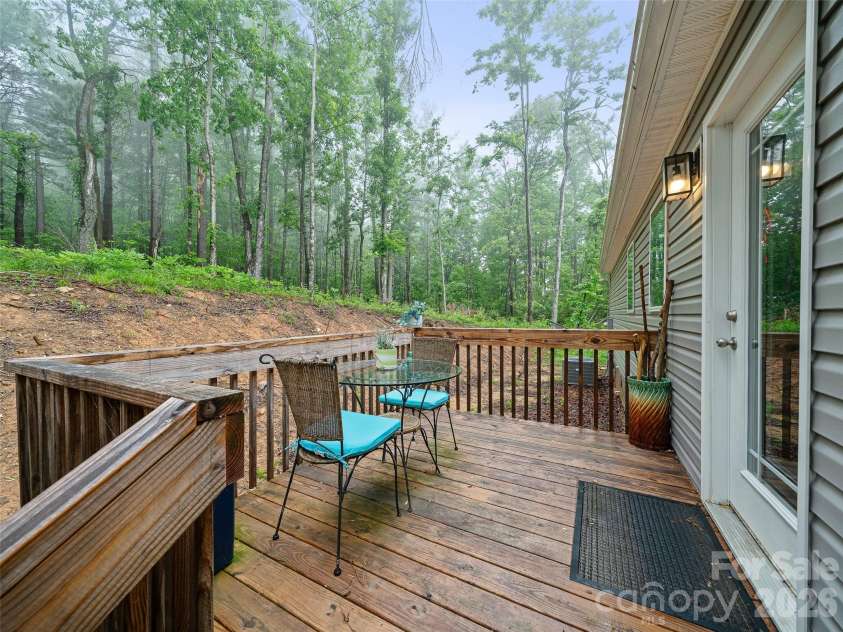 86 Jarrett Drive, Bakersville, NC 28705.  MLS# CAR4386273, YatesRealty ID 25274. 