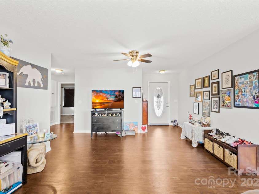 103 Chambwood Lane, Shelby, NC 28152.  MLS# CAR4270577, YatesRealty ID 25275. 