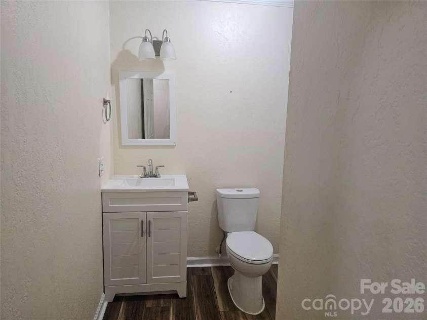 218 Hall Street, Salisbury, NC 28144.  MLS# CAR4386378, YatesRealty ID 25275. 