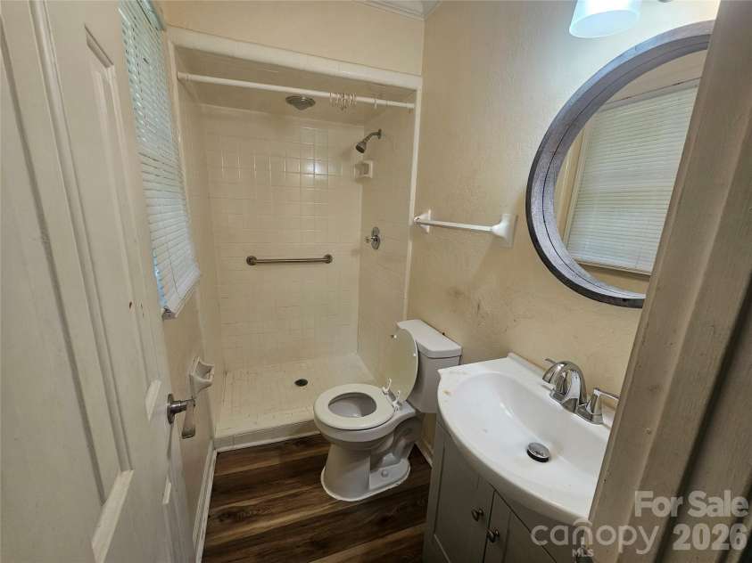 218 Hall Street, Salisbury, NC 28144.  MLS# CAR4386378, YatesRealty ID 25275. 