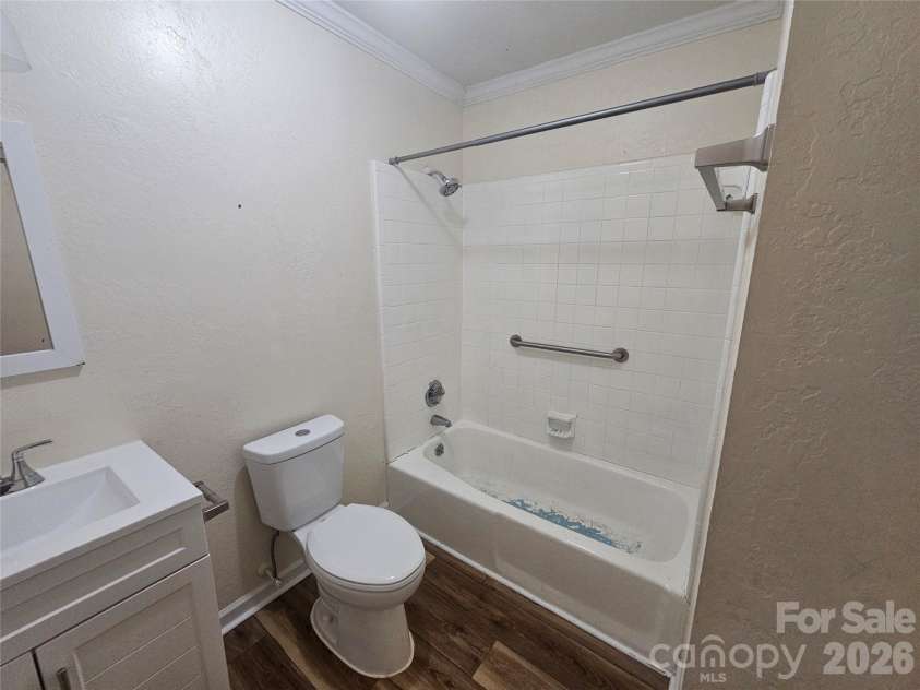 218 Hall Street, Salisbury, NC 28144.  MLS# CAR4386378, YatesRealty ID 25275. 